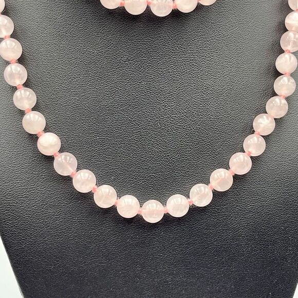 Hand knotted 8mm rose quartz Necklace - Picture 4 of 6